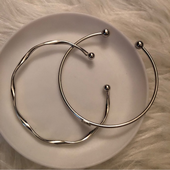 Two cuff bracelets, heart & twist - Picture 3 of 5